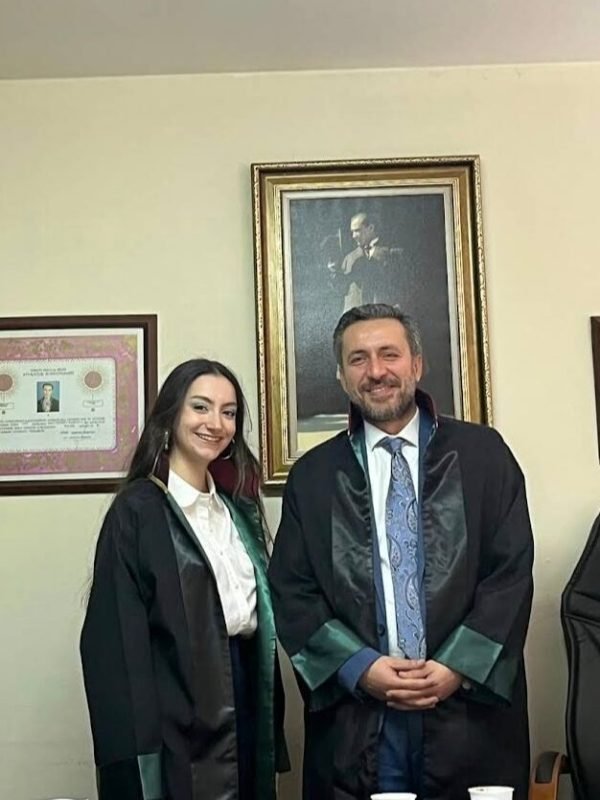 Av. Hacı Mehmet Başbuğ hukuk bürosunda meslektaşıyla
