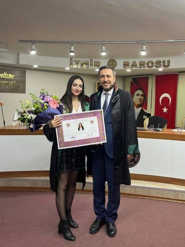 İzmir Barosu avukatlık ruhsatı töreninde Av. Hacı Mehmet Başbuğ